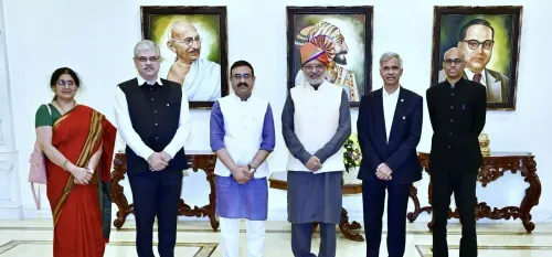 How Do Maharashtra and Gujarat Share a Common Spirit?
