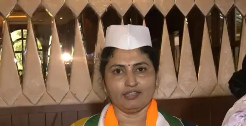 क्या महाराष्ट्र और राजस्थान के पंचायत प्रतिनिधियों ने केंद्र सरकार की योजनाओं की सराहना की?