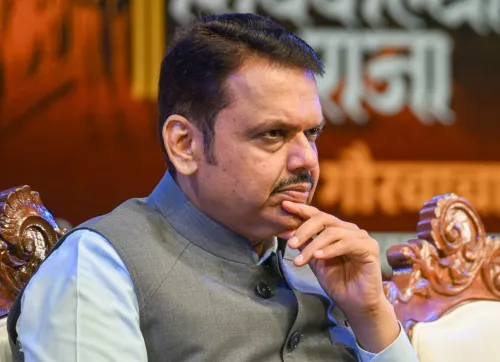 क्या महाराष्ट्र के मुख्यमंत्री देवेंद्र फडणवीस ने एक्टर सतीश शाह को श्रद्धांजलि दी?