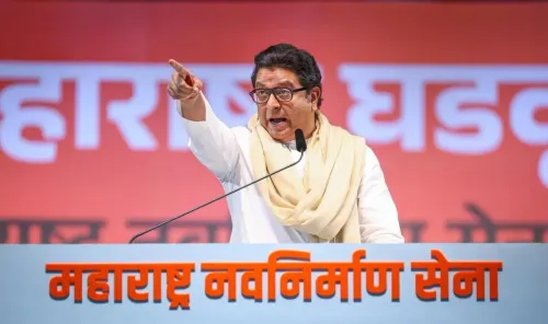 क्या महाराष्ट्र में जबरन हिंदी थोपने की कोशिश स्वीकार की जाएगी? : राज ठाकरे