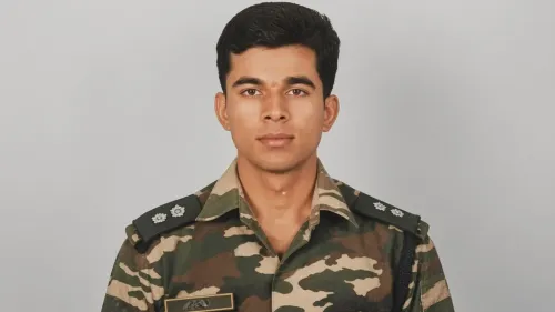 कारगिल वीर कैप्टन अनुज नैय्यर जयंती: बचपन में 22 टांके, 9 दुश्मनों को मारकर शहीद — महावीर चक्र विजेता की अमर गाथा