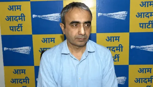 महिला समृद्धि योजना महिलाओं को लाभ नहीं, बाहर रखने की साजिश है: AAP नेता अनुराग ढांडा