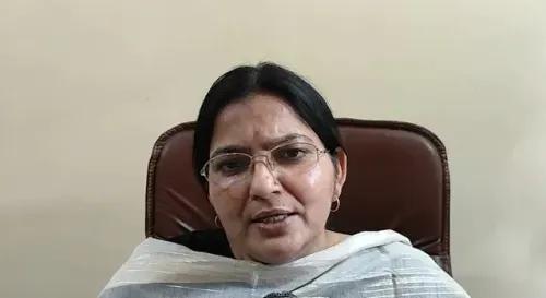 रजनी तिवारी का सपा पर हमला: शराफत अली की महिला-विरोधी टिप्पणी 'पार्टी का असली चाल-चरित्र'