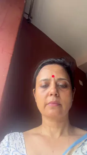 Mahua Moitra Appeals to WB Police as Mob Surrounds Her at Plassey