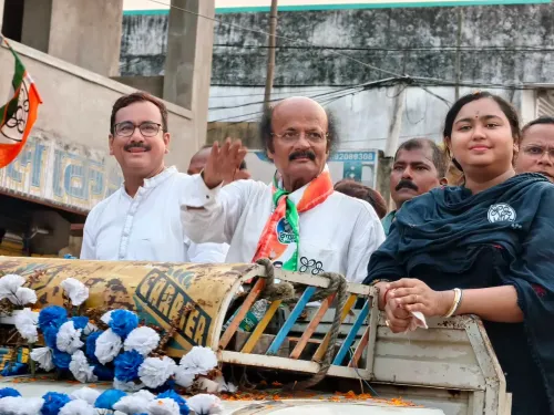 ममता बनर्जी को दोहरा झटका: नंदीग्राम के बाद रेजीनगर से भी TMC उम्मीदवार रबीउल आलम चौधरी ने नामांकन वापस लिया