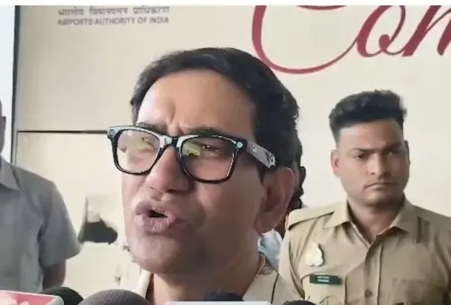 दिनेश लाल यादव का ममता बनर्जी पर बयान: कुर्सी खोने का डर सता रहा है