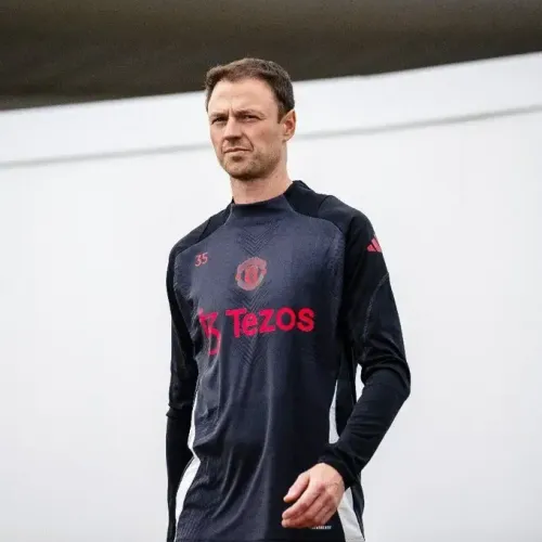Manchester United Receives Encouraging News as Jonny Evans Returns Before Crucial Match