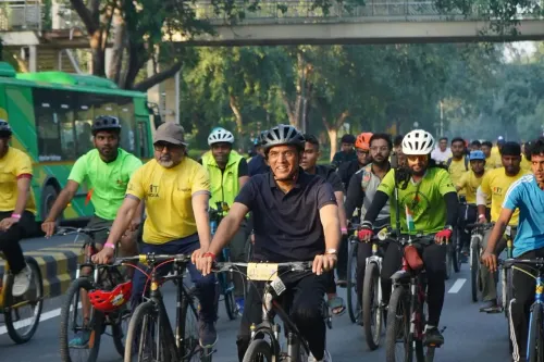 How is Mandaviya Leading ‘Sundays on Cycle’ in New Delhi with Doctors and Health Professionals?