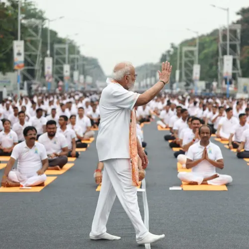 Mandaviya Shares PM Modi Leading Yoga Day in West Bengal