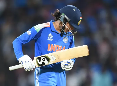 क्या मंधाना ने इंटरनेशनल क्रिकेट में 10 हजार रन पूरे किए और टी20 करियर में 8वीं बार 'प्लेयर ऑफ द मैच' बनीं?