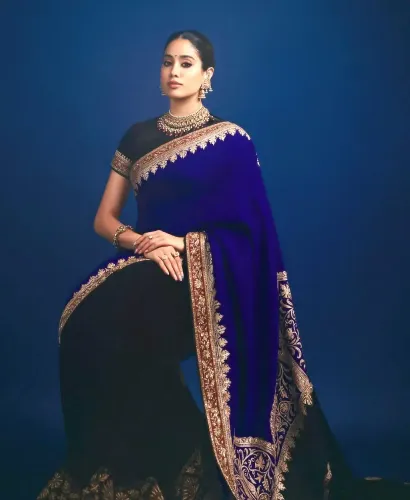 What Is the Story Behind the Saree Worn by Janhvi Kapoor at the 'Homebound' Premiere, as Revealed by Manish Malhotra?