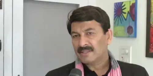 मनोज तिवारी ने महिलाओं को नारी शक्ति वंदन अधिनियम के लाभों के बारे में बताया