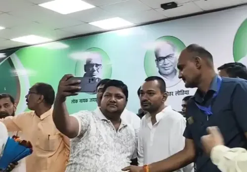 बिहार कैबिनेट विस्तार: JDU नेता निशांत कुमार ने ली मंत्री पद की शपथ, बोले- 'पूरी ईमानदारी से निभाऊंगा जिम्मेदारी'