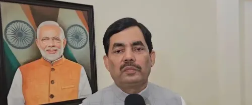 राहुल गांधी के PM आवास के बाहर धरने पर शहनवाज हुसैन का हमला — 'विपक्ष नेता की मर्यादा तार-तार'