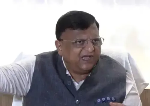 पश्चिम बंगाल मतगणना: सीईओ मनोज कुमार अग्रवाल बोले — 293 सीटों की गिनती सोमवार सुबह 8 बजे से, 533 पर्यवेक्षक तैनात