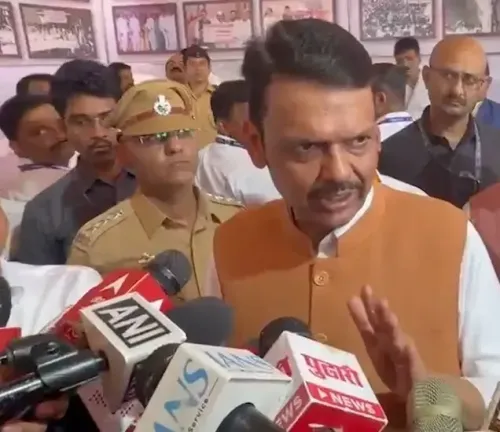 Mathadi Act to stay, 3,000 workers get Wadala homes: Maharashtra CM Fadnavis