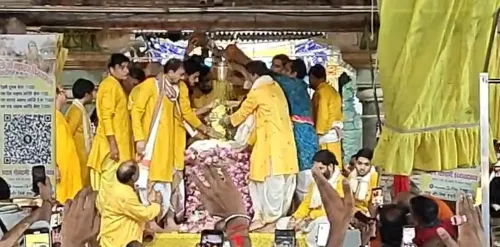 राधा अष्टमी 2026: बरसाना में महा अभिषेक, श्री राधा रानी मंदिर में उमड़ा लाखों श्रद्धालुओं का सैलाब