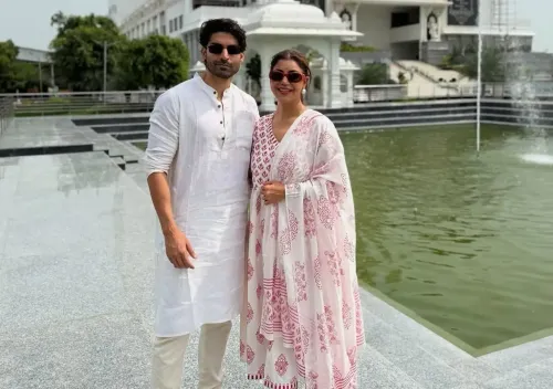 क्या मथुरा में अध्यात्म में लीन हुए गुरमीत और देबिना, प्रेमानंद महाराज से लिया आशीर्वाद?