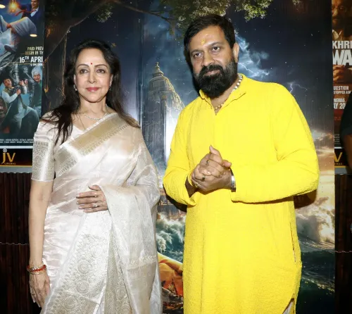 'कृष्णावतरम् पार्ट 1- द हार्ट' की मथुरा स्क्रीनिंग में हेमा मालिनी ने की जोरदार तारीफ, 56 देशों में पहुँची फिल्म