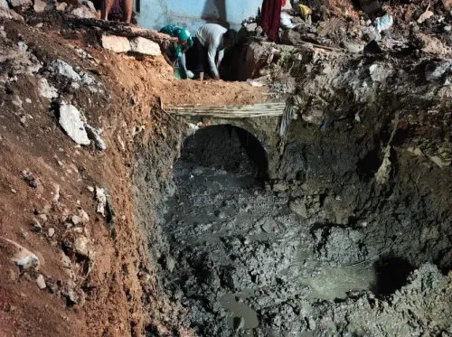वेस्टर्न रेलवे ने दादर-माटुंगा रोड सेक्शन में कलवर्ट अपग्रेड किया, जल प्रवाह क्षमता 600% बढ़ी