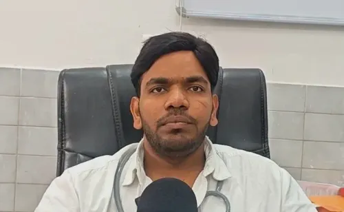 मऊ में पुलिस मुठभेड़: इनामी गोतस्कर ढेला राम के पैर में गोली, जिला अस्पताल में भर्ती