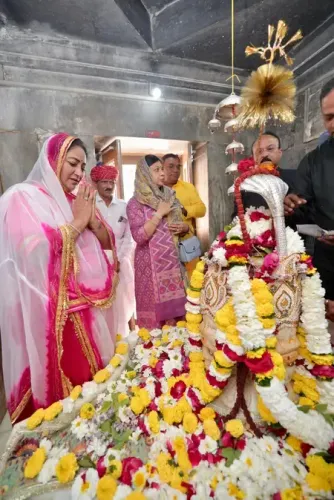 Will Lord Shiva's blessings continue to grace Delhi? CM Gupta prays at Udaipur temple