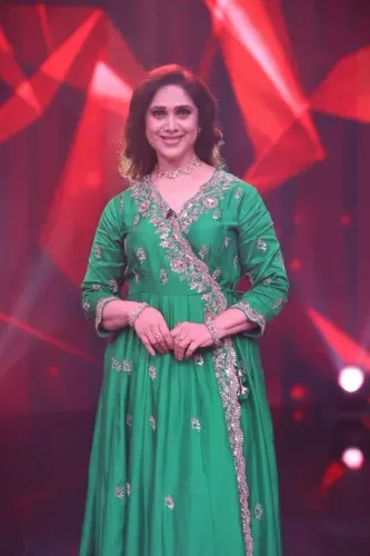 Meenakshi Seshadri recalls 'Shahenshah' balloon shoot with Amitabh Bachchan