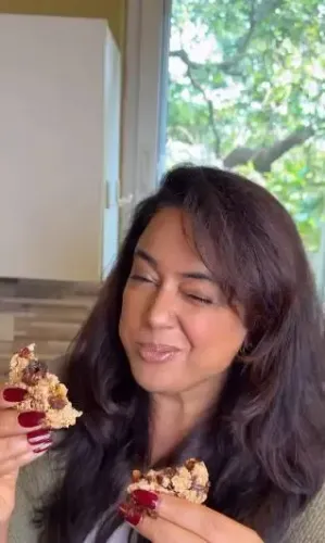क्या मीठा खाने की क्रेविंग है? समीरा रेड्डी ने हेल्दी ओट्स कुकीज की रेसिपी साझा की है