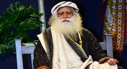 क्या हर घर में योग पहुंचाना है मेंटल हेल्थ के लिए जग्गी वासुदेव का लक्ष्य?