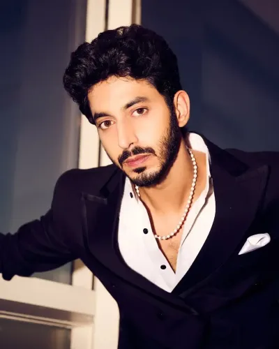 What Memorable Moment Did Mihir Ahuja Experience at Shah Rukh Khan’s Mannat?