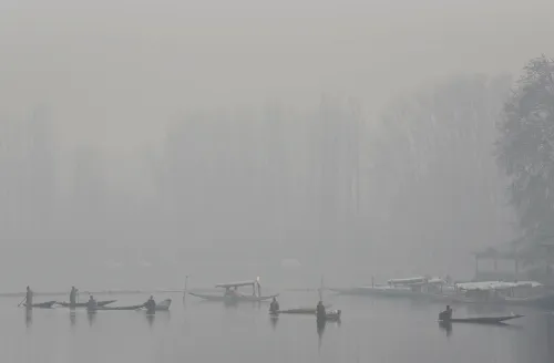 Is the Minimum Temperature in Srinagar Rising Above Zero?
