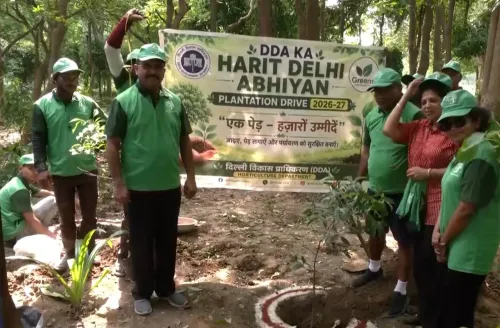 मिशन ग्रीन दिल्ली: डीडीए ने गुलमोहर पार्क में लगाए 55 पौधे, 'एक पेड़ मां के नाम' अभियान को मिला बल