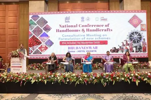 How are modern tools influencing the growth of handicrafts?