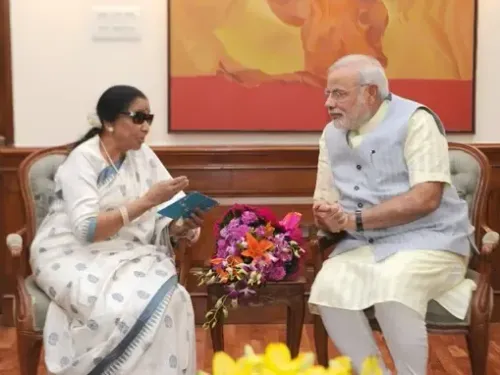 Modi Archive Highlights Iconic Singer Asha Bhosle's Heartfelt Moments with PM Modi