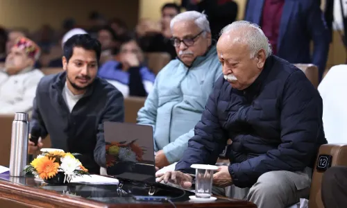 क्या मोहन भागवत ने 'आरएसएस के 100 वर्ष-शतक' फिल्म के दो गीतों का लोकार्पण किया?