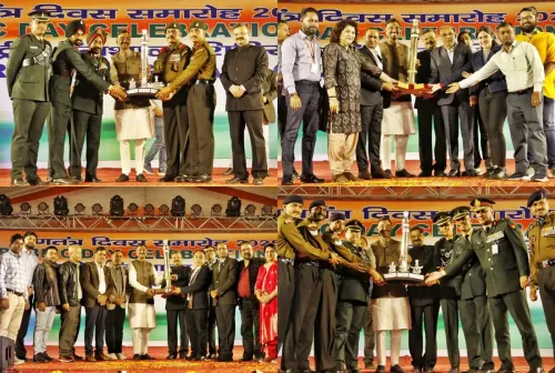 Minister of State for Defence Honors Top Marching Contingents and Tableaux