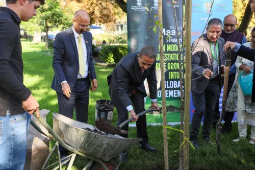 Kirti Vardhan Singh Plants Tree in Chile to Honor Mothers and Promote Mission LiFE
