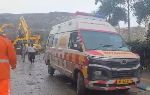 मोशी डंपिंग ग्राउंड हादसा: आयुक्त डॉ. सूर्यवंशी ने एंटोनी लारा रिन्यूएबल और पर्यावरण विभाग को नोटिस के दिए आदेश