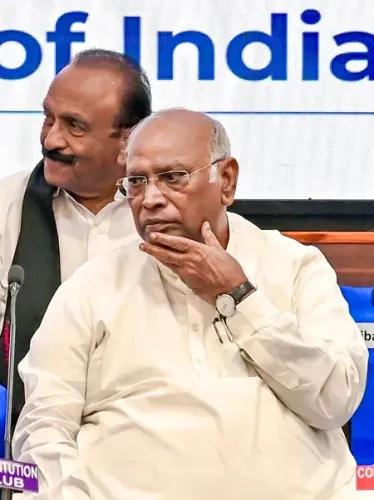 शांति देवी वोरा के निधन पर खड़गे ने जताया गहरा शोक, वोरा परिवार को दी श्रद्धांजलि