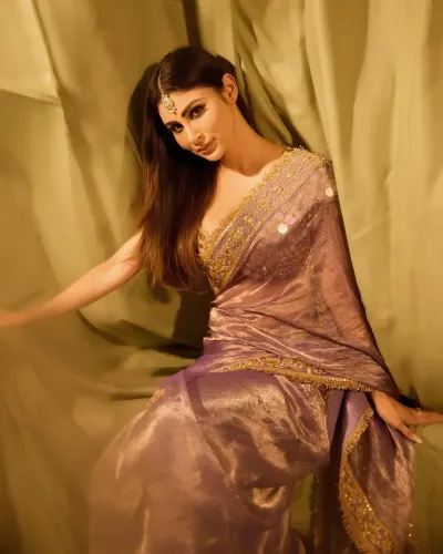 Did Mouni Roy Just Indulge in a Long-Awaited Bengali Feast?