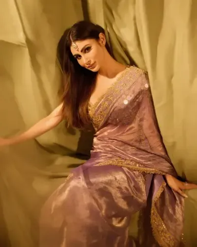 Mouni Roy enjoys a home cooked Bengali feast after a long time