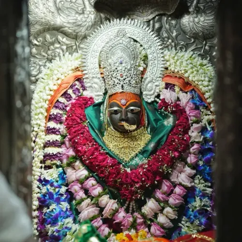 MP CM Mohan Yadav Offers Prayers at Maihar's Maa Sharda Devi Temple