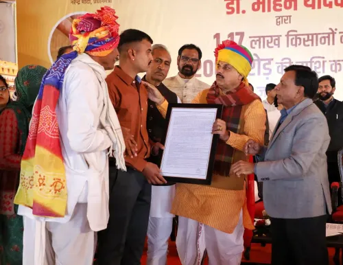 Did MP CM Yadav Present a Police Recruitment Letter to the Son of a Hero?