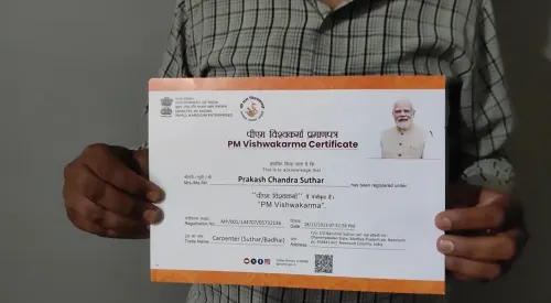 How is Neemuch Youth Achieving Self-Reliance Through PM Vishwakarma Yojana?