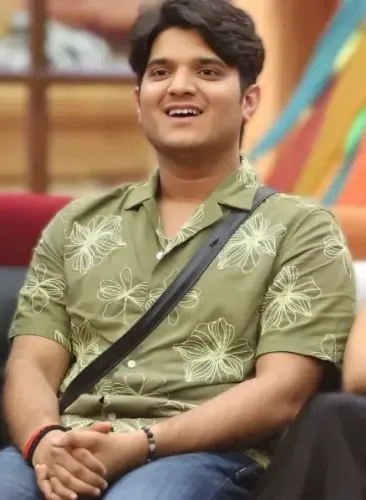 Did Mridul Tiwari Just Call Amaal Mallik 'Double-Headed'?