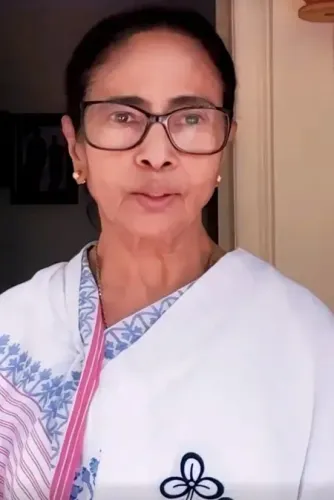 मुख्यमंत्री ममता बनर्जी ने दी बंगाली नववर्ष की शुभकामनाएं, कहा-एकजुट होकर तोड़ें संकीर्णता की दीवारें