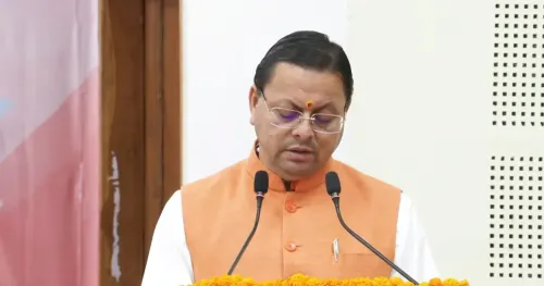 CM धामी ने देहरादून में 221 नवनियुक्त कर्मचारियों को सौंपे नियुक्ति पत्र, युवाओं को दी बधाई