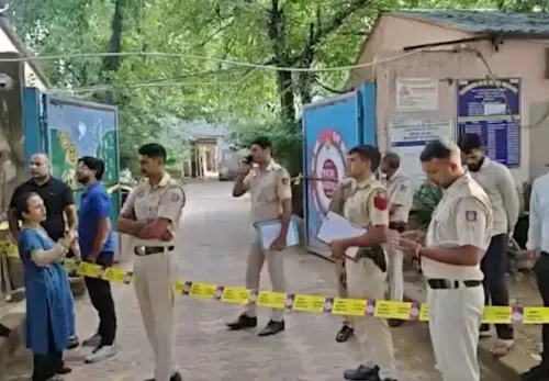 Did Multiple Schools in Delhi Receive Bomb Threats?