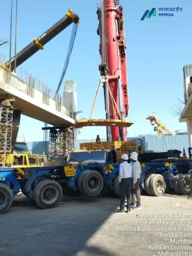 Mechanical Failure Causes 400-Tonne Crane to Tilt at Mumbai's BKC During Metro 2B Construction