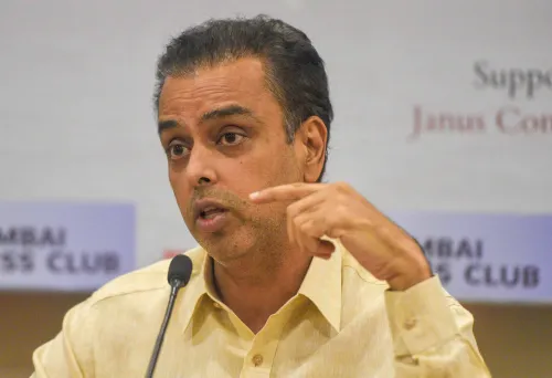 क्या मिलिंद देवड़ा ने मुंबई में हो रहे प्रदर्शनों को लेकर चिंता जताई?